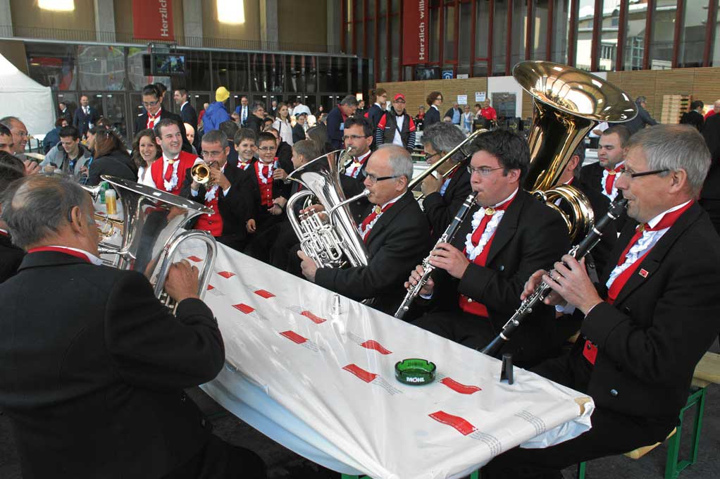 Spontanes Musizieren © swiss-image.ch/Sebastian Derungs