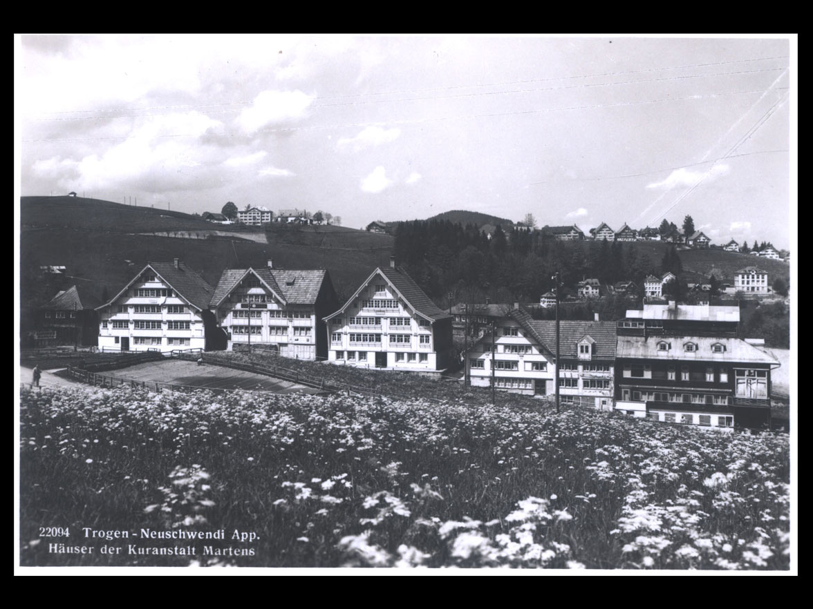 Ansichtskarte der Kurhäuser Neuschwende in Trogen, um 1937 (Foto und Verlag Hans Gross) © Kantonsbibliothek Appenzell Ausserrhoden