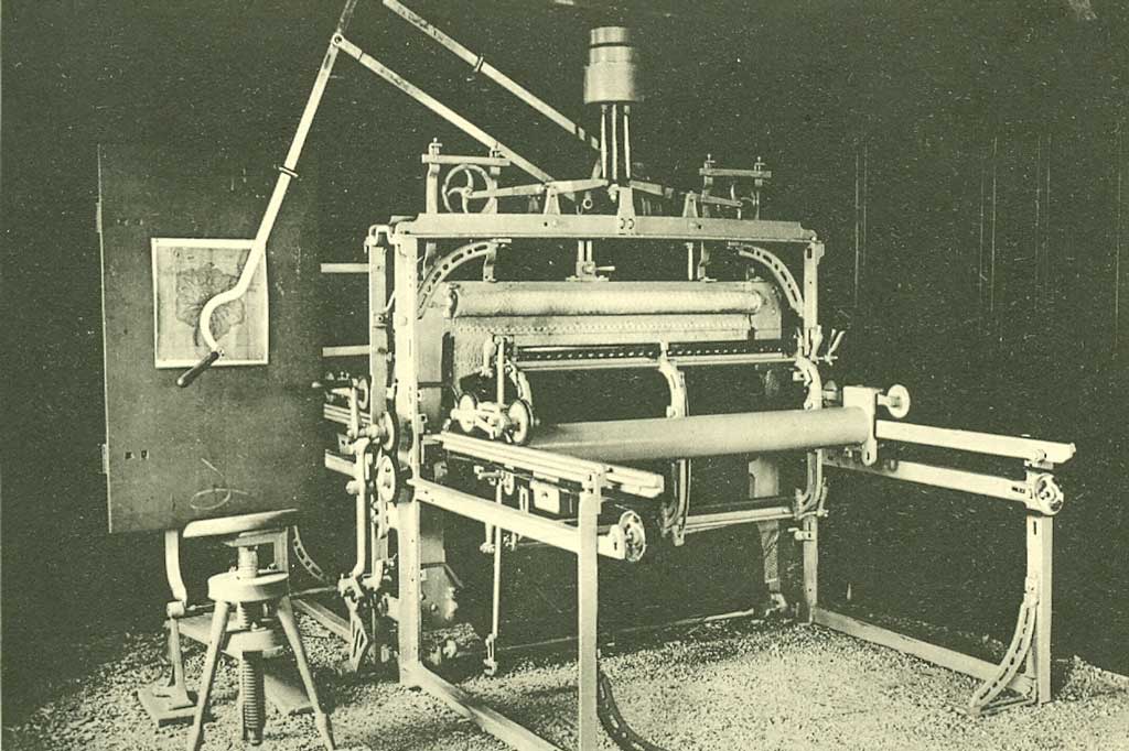 Handstickmaschine, 1830 © Textilmuseum St.Gallen