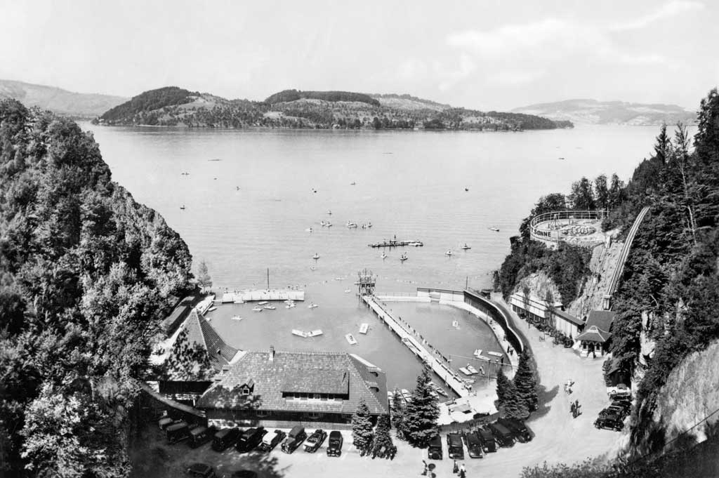 Harrissenbucht bei Stansstad, um 1940: Die 1927 eröffnete Badeanstalt des Hotels Fürigen © Staatsarchiv Nidwalden, Stans