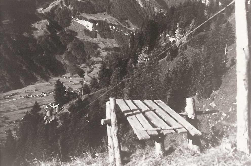 Hinterer Heubrig, Muotathal: Heuseil mit bergseitiger Verladestation, 1952 © Xaver Föhn-Gasser, Ibach (SZ)