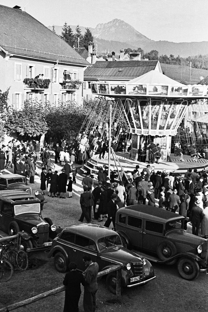 Bénichon merry-go-round in Châtel-Saint-Denis, 1938 © Glasson/Musée gruérien, Bulle