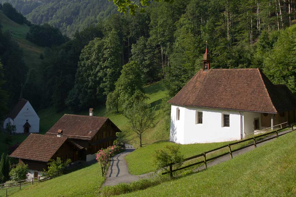 For many participants, the Brother Klausen festival also involves a visit to the hermitage in Ranft. July 2005 © Roland Zumbühl, Arlesheim/picswiss