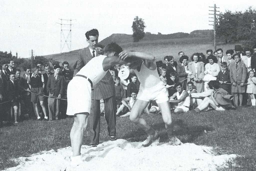 A Schwingen match in full flow, Fédération vaudoise des Jeunesses campagnardes © Bernard Guex/Archives privées