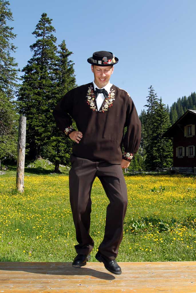 A Bödälär from Obwalden in action. Älggi-Alp (OW), 30 June 2012. © Urs Flüeler, Stans