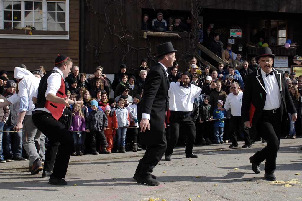 Gäuerle is a permanent fixture of the annual Illgau harvest festival (“Sennenchilbi”) programme which is held during carnival season. Illgau (SZ), 15 February 2010. © Andy Micheletto, Arth