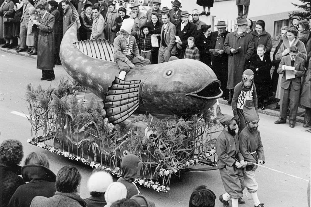 The Gropp fish in the 1956 procession © Groppenkomitee Ermatingen