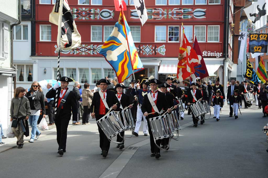 Drummers of the “Harmonie Appenzell” band leading the assembly procession © Marc Hutter/Kanton Appenzell Innerrhoden, 2011