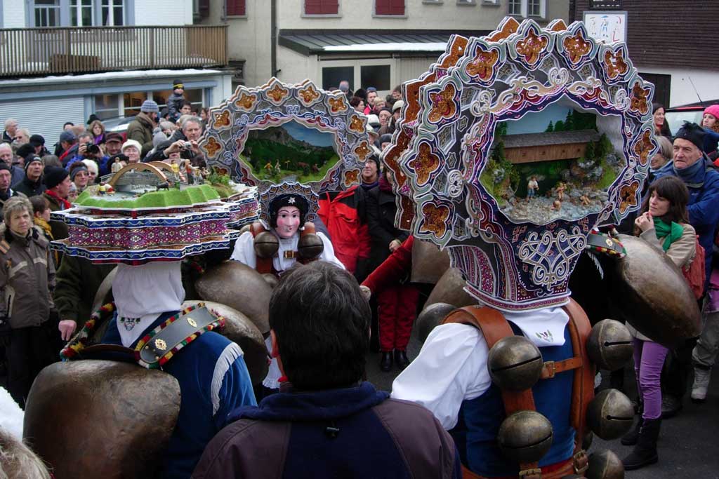 Crowds on New Year’s Eve in Urnäsch © Hans Hürlemann, Urnäsch, 2007