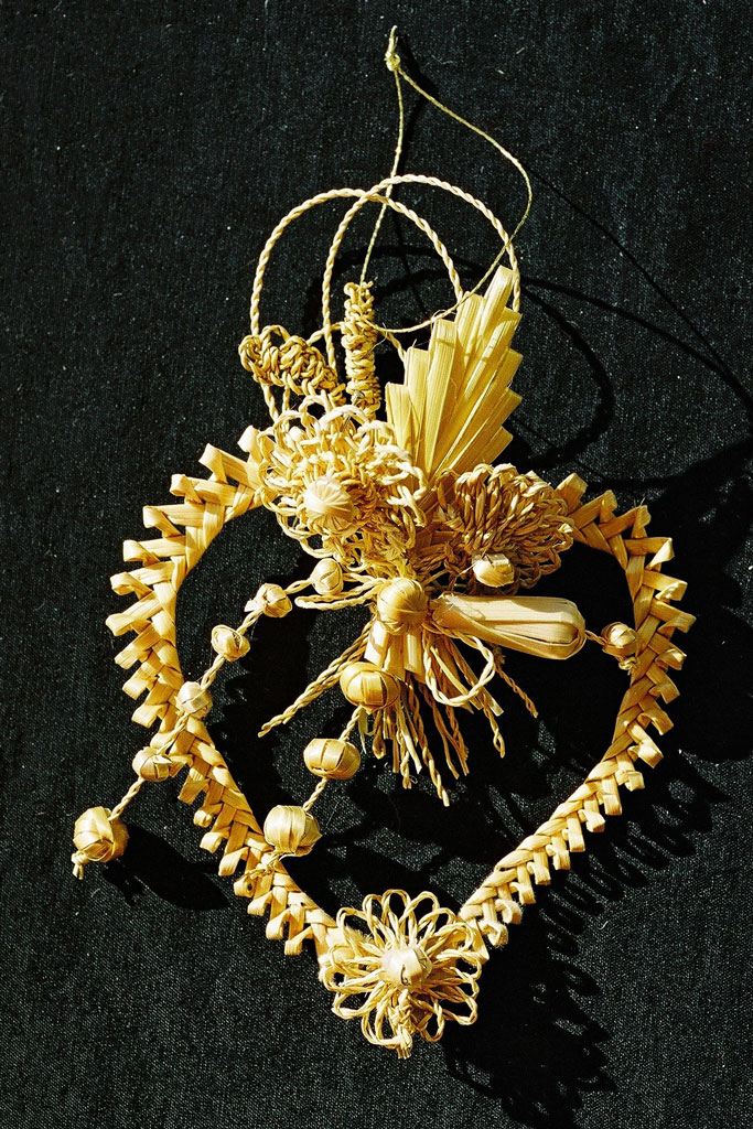 Straw heart woven for the 'Mit Herz am Maienzug' campaign © Doris Häfliger, 2011