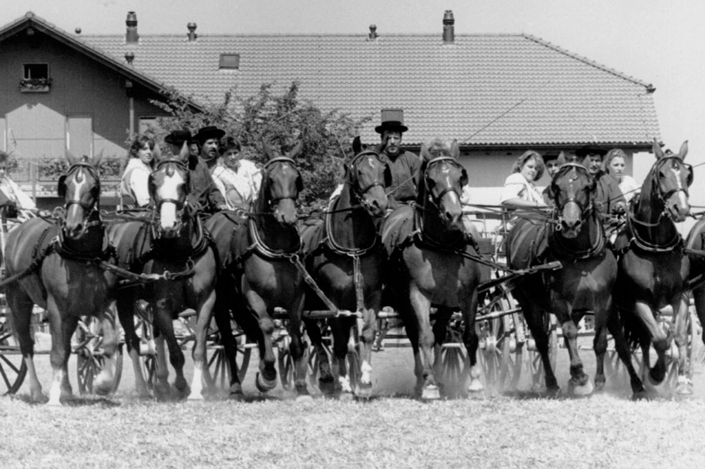 Marché-Concours, Saignelégier, 1990 : Parade des chars © Archives cantonales jurassiennes (ArCJ)