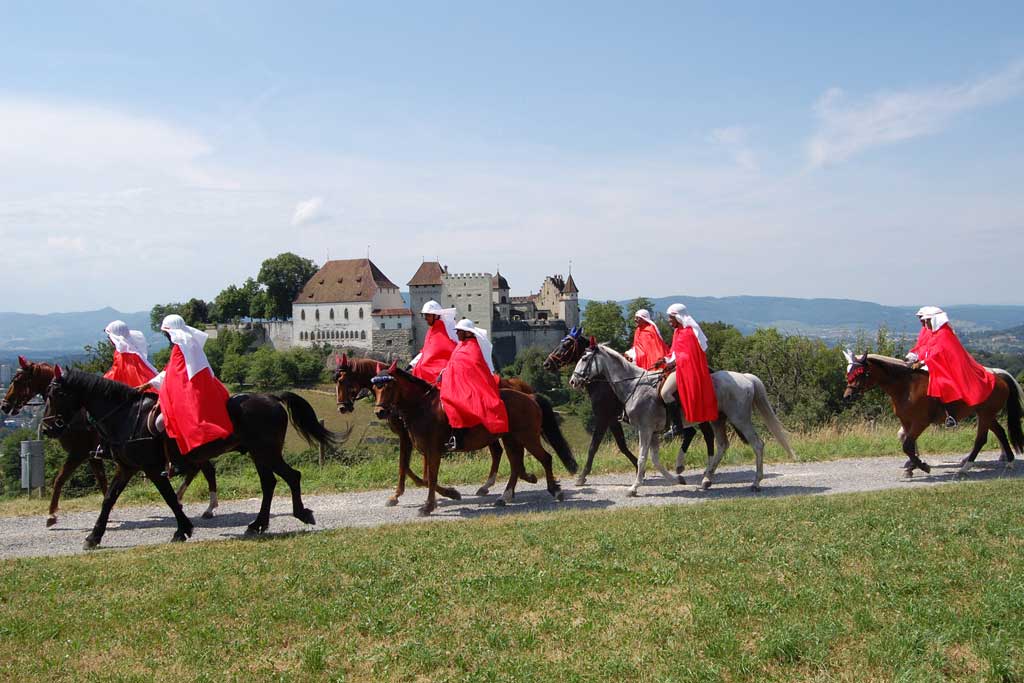 Bédouins des corps francs devant le château de Lenzburg © Thomas Hofstetter, 2010