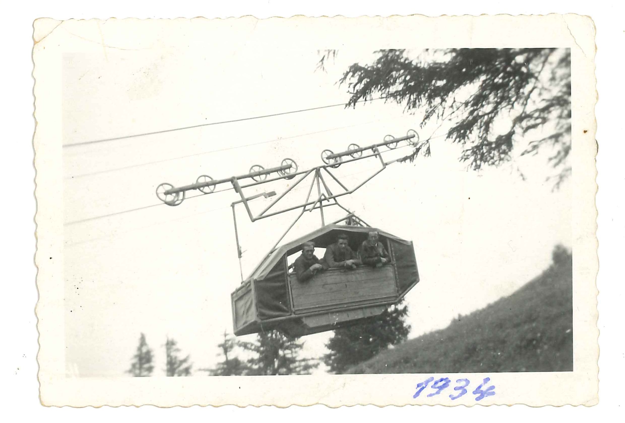 Deuxième téléphérique reliant Emmetten à Niederbauen (NW), construit en 1934 (Emmetten, NW, vers 1934) © Archives d’État du canton de Nidwald