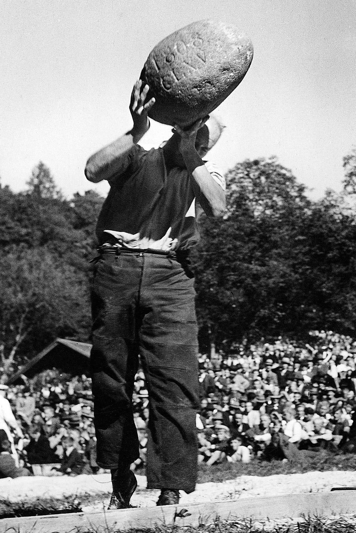 Lancer de la pierre en 1946 © Zur Verfügung gestellt von Christoph Wyss, Unterseen