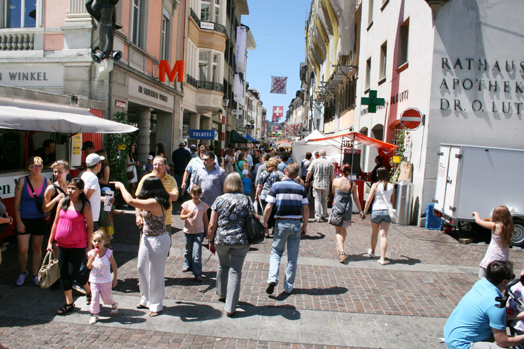 Des stands de rue © Albanifest-Komitee Winterthur (Juni 2011)