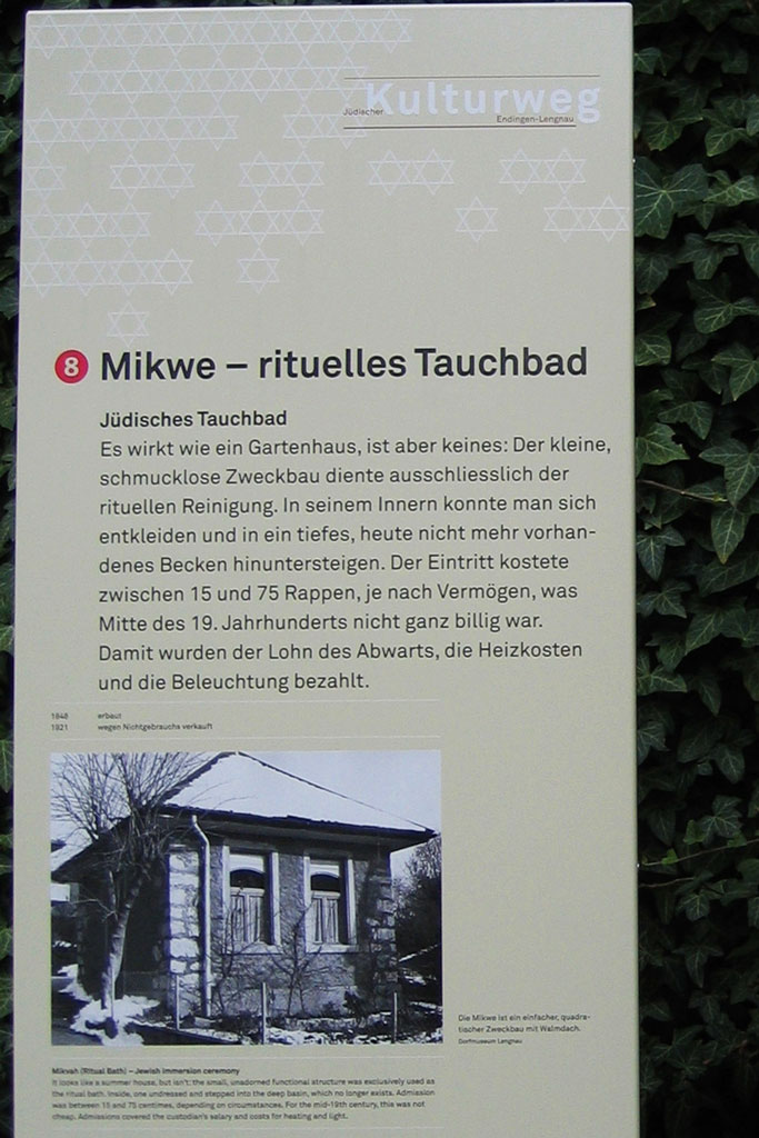 Des panneaux sur le chemin culturel Endingen-Lengnau racontent l’histoire des Juifs du Surbtal © Karin Janz, 2011
