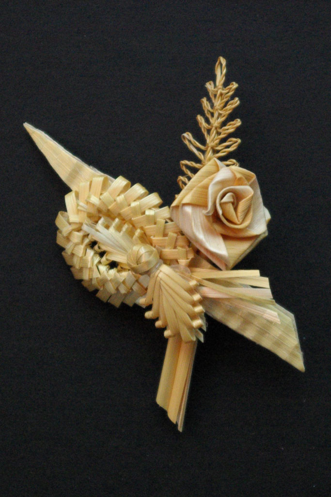 Broche en paille, technique du Freiamt © Doris Häfliger, Erlinsbach