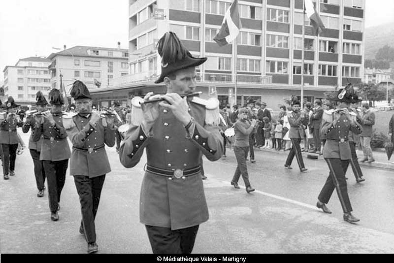 Fifres et tambours de Visperterminen, 1967 © Fonds Treize Etoiles, Médiathèque Valais, Martigny