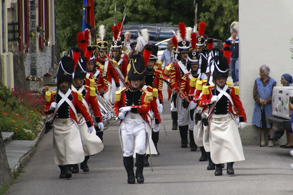 Leontica: La procession dans les rues du village © Letizia Gianora, 2011