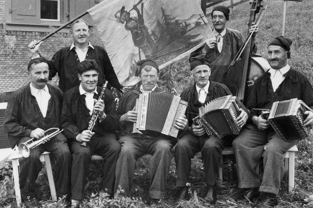 Obwaldner Ländlerkapelle, um 1930 © Paul Enz, Giswil