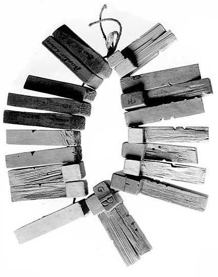 Borteralp nella Turtmanntal: «Alptesseln» (tavolette di legno che fungevano da documenti), 1925-1967 © Geschichtsmuseum Wallis, Sitten