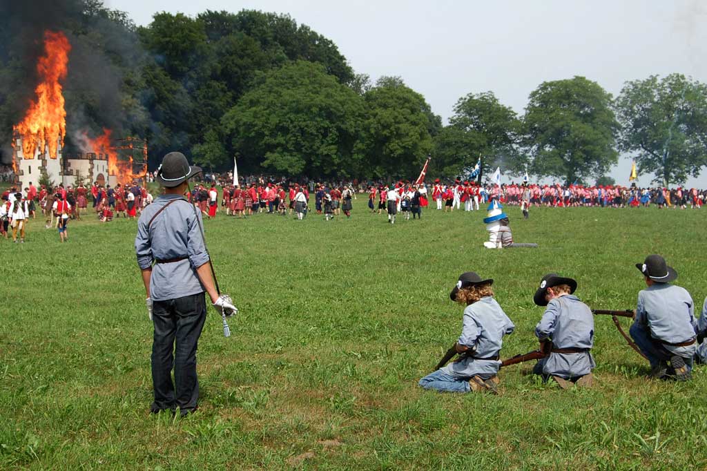 Il «Freischarenmanöver» di Lenzburg nel pieno del suo svolgimento © Thomas Hofstetter, 2010