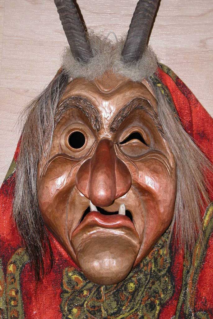 «Dr Tüüfel», maschera individuale © Schnitzer: Marcus Deflorin, Flums, 2006