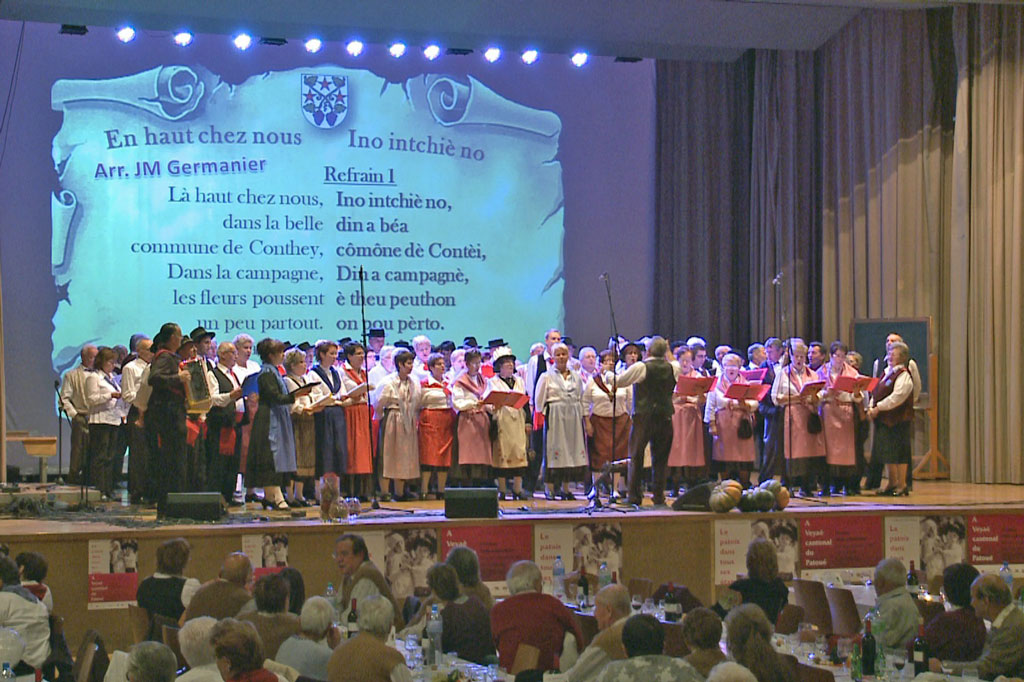 Conthey, Festa chantunala dal patua, ils 6 da november 2010: chant final communabel © Médiathèque Valais, Martigny