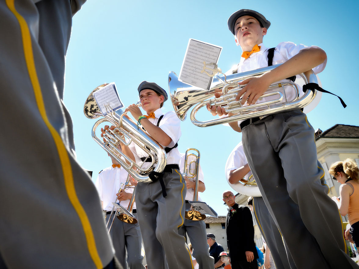 Il cortegi da festa cun musica e cadets il suentermezdi (Solennité da Murten, 2016) © Museum Murten/Carly Rappo