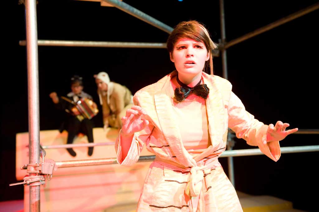 Inscenaziun dal toc «Die Katze» tras il «Jugendtheater Altdorf», Altdorf (UR) 2011 © Christof Hirtler, Altdorf